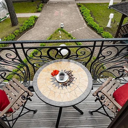 Viesu māja Royal Club 13 *